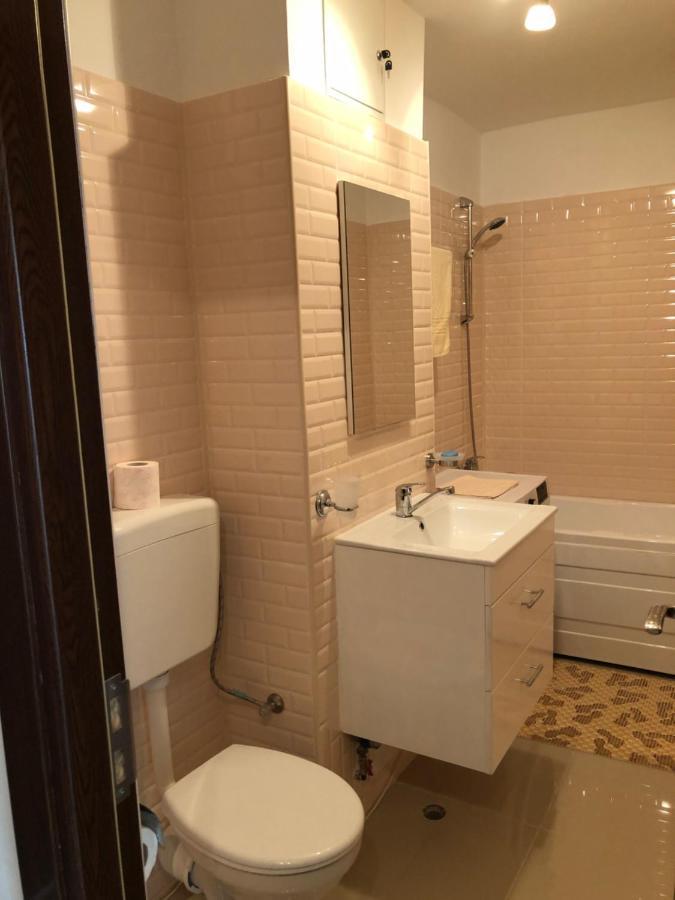 Le Garcon De Cristina-Simple,Quiet,Spacious Studio Bukarest Kültér fotó