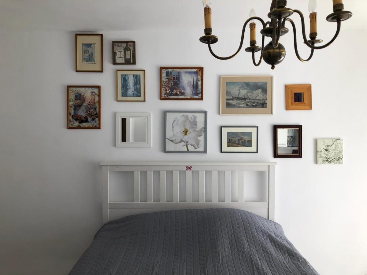 Le Garcon De Cristina-Simple,Quiet,Spacious Studio Bukarest Kültér fotó
